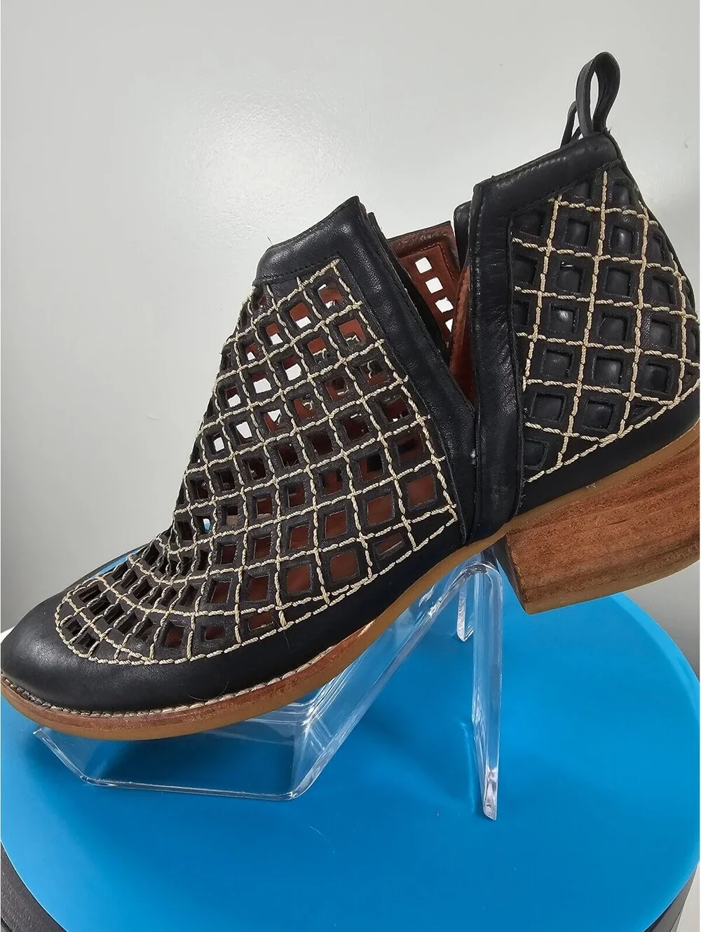 N/A these stylish